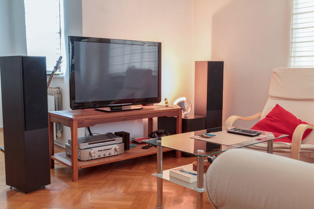Zdjęcie Modern living room - ambient light pochodzi z serwisu Shutterstock