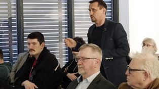 Uczelnia wyższa, kryte lodowisko, mieszkania. To propozycje mieszkańców Grudziądza na "dziurę wstydu" po zakładach mięsnych