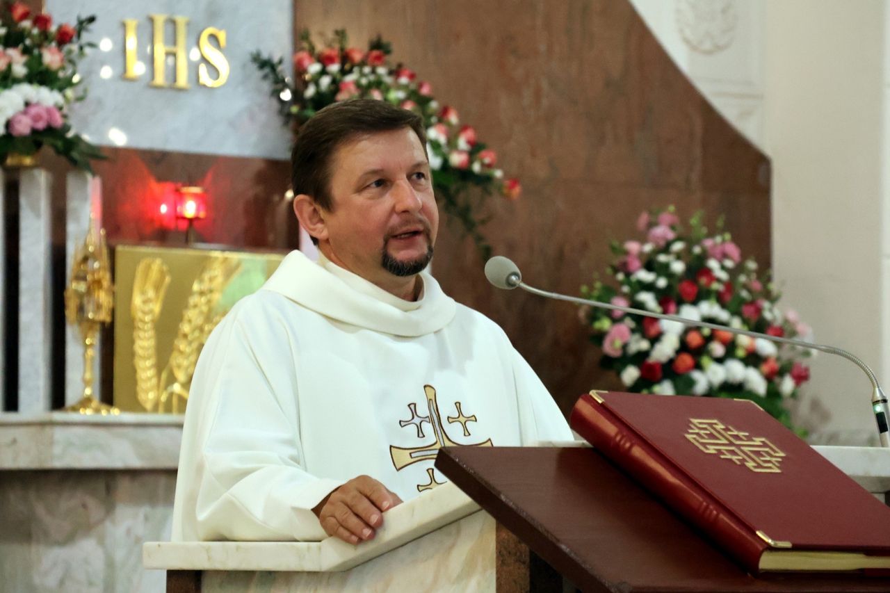 Ksiądz tyle płaci podatku za wiernych. "Niezależnie czy chodzi, czy nie chodzi do kościoła"