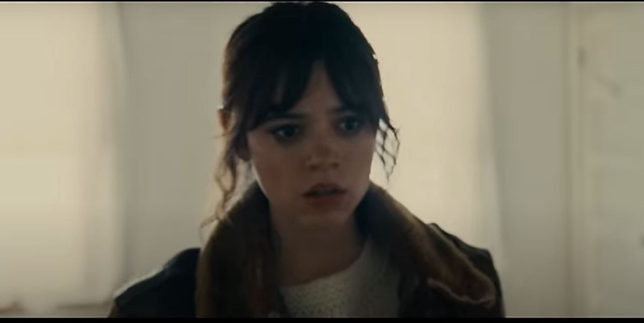 Jenna Ortega nawiedza koszmary Weeknda w niepokojącym zwiastunie filmu "Hurry Up Tomorrow"