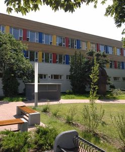 Warszawa. Uczeń w szkole na Bródnie z koronawirusem