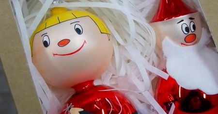 Milicz. Bombki jak ze snu. Ale furorę robią bohaterowie kreskówek z PRL-u