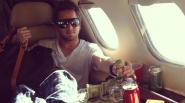 Drogie auta, wille i własne lwy. Tak się bawią bogate dzieciaki na Instagramie [zdjęcia] 1