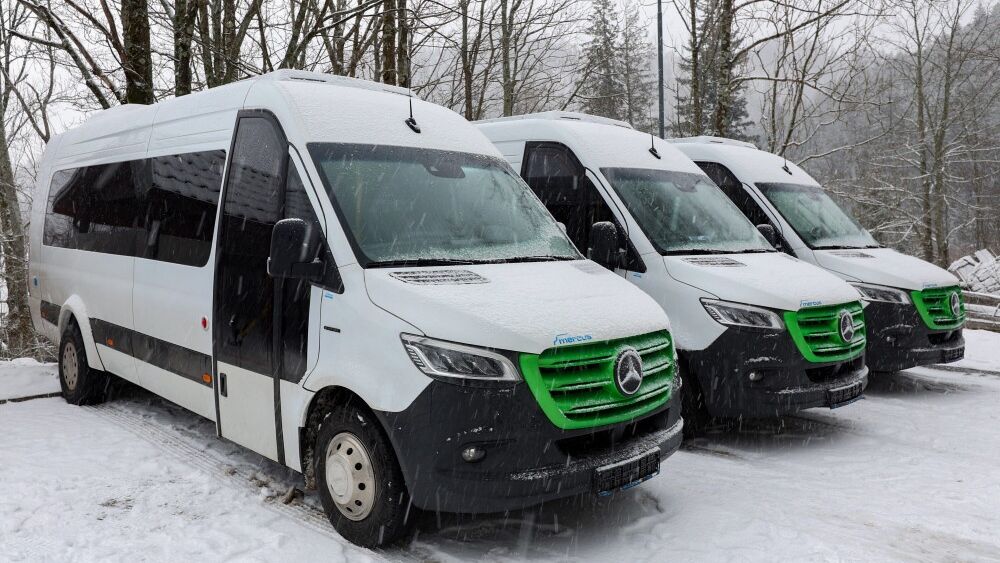 busy elektryczneGrzegorz Momotbus, busy, elektryczne, elektryczny, elektryki, przew�z turyst�w, tatrza�ski park narodowy, tpn