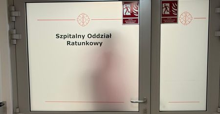 Wyzywali i szarpali ratowników. Nocna interwencja policji na SOR