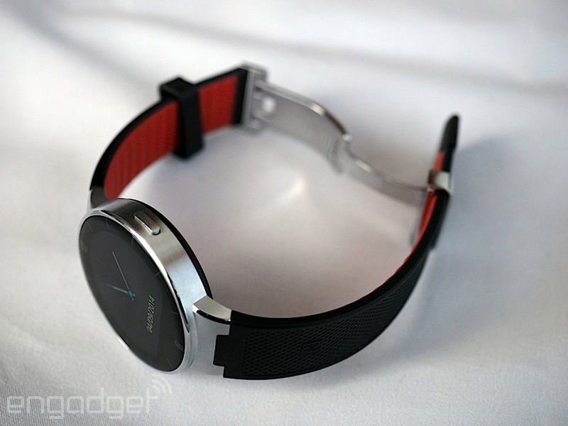 W skrócie: Xperia Z4, niedrogi zegarek Alcatela z okrągłym ekranem i LG G Watch R na wideo 10