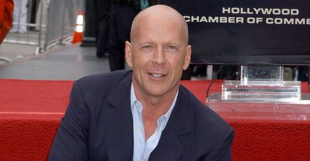 Ciężko chory Bruce Willis zauważony w Los Angeles. Aktor wybrał się na przejażdżkę samochodem (ZDJĘCIA)