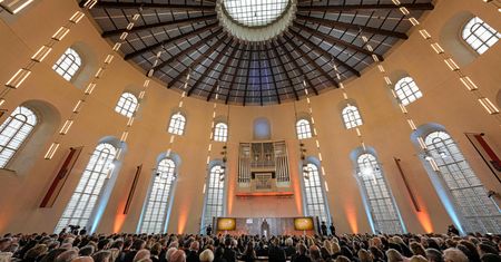 Historyczny punkt zwrotny. Religia w odwrocie w Niemczech
