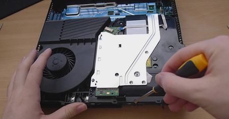 Stare PS4 mogą przestać działać, jeśli wyczerpie się bateria systemowa