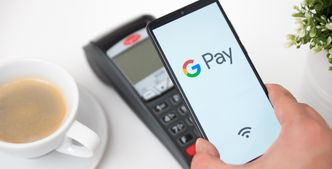 Jak płacić zbliżeniowo telefonem i smartwatchem?