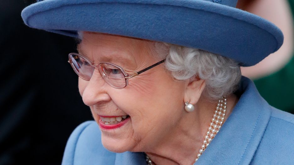 Królowa docenia szybki przepływ informacji