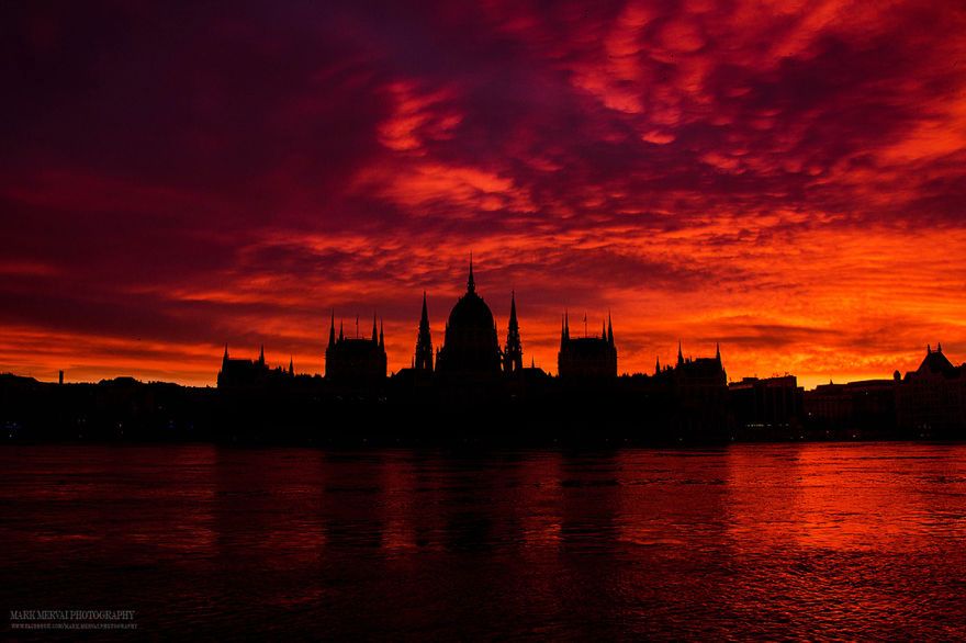 Przez 5 lat szukał idealnego światła, aby sfotografować Budapeszt. Udało mu się 4
