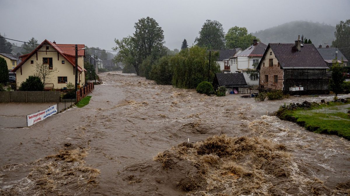 Politycy z Czech i Polski rozmawiali o trwającej powodzi