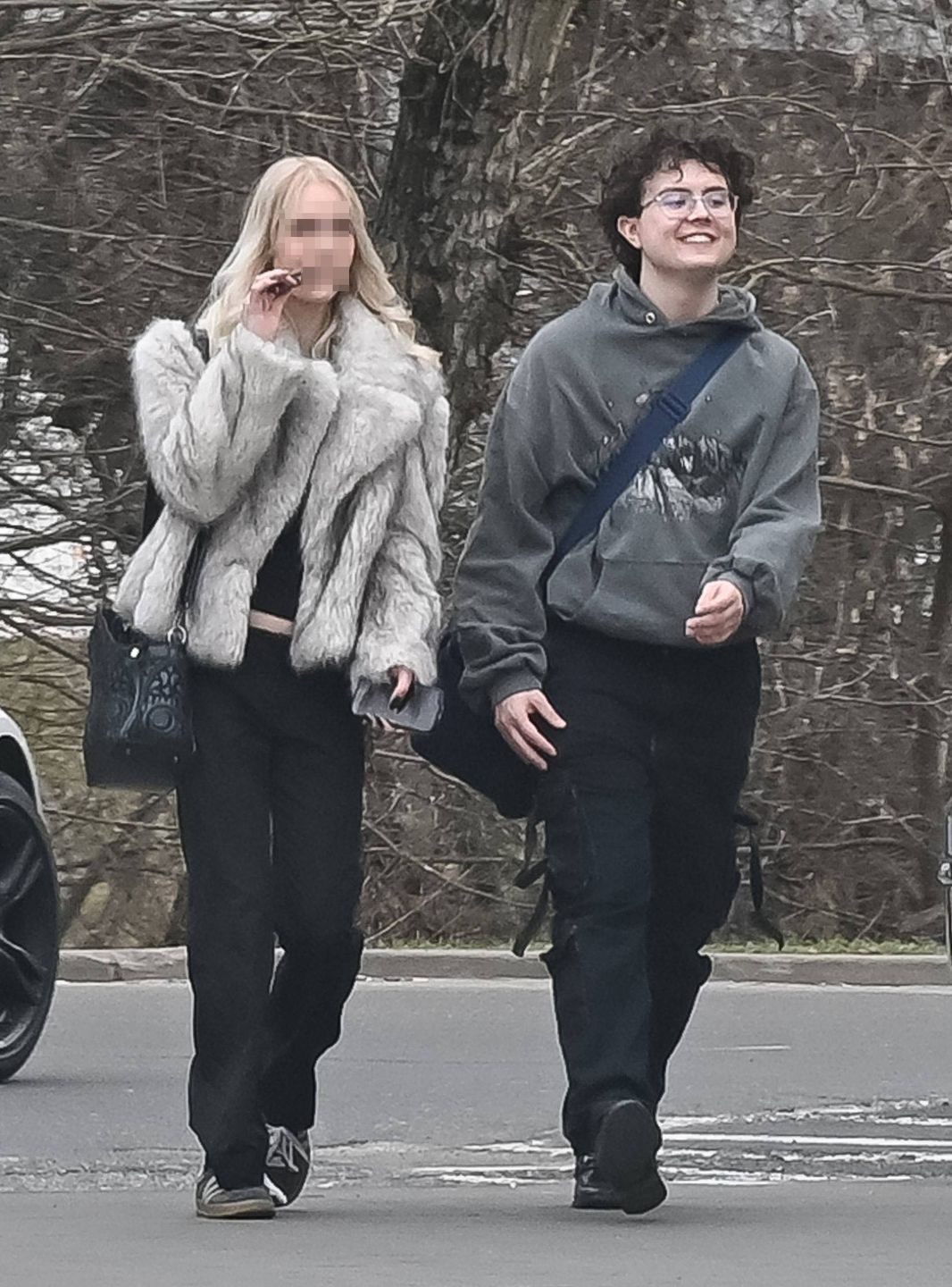 Mateusz Pawłowski pędzi z ukochaną na trening przed "TzG"