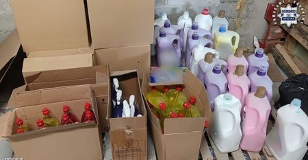 Fałszywe detergenty i kosmetyki trafiały do sieci. Policja rozbiła nielegalny magazyn na Opolszczyźnie