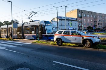 Bydgoszcz: Wjechał hulajnogą pod tramwaj, dostał 1020 zł mandatu