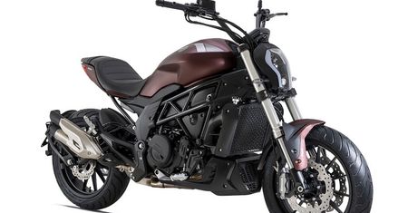 Benelli 502 C – cena, informacje, dane techniczne