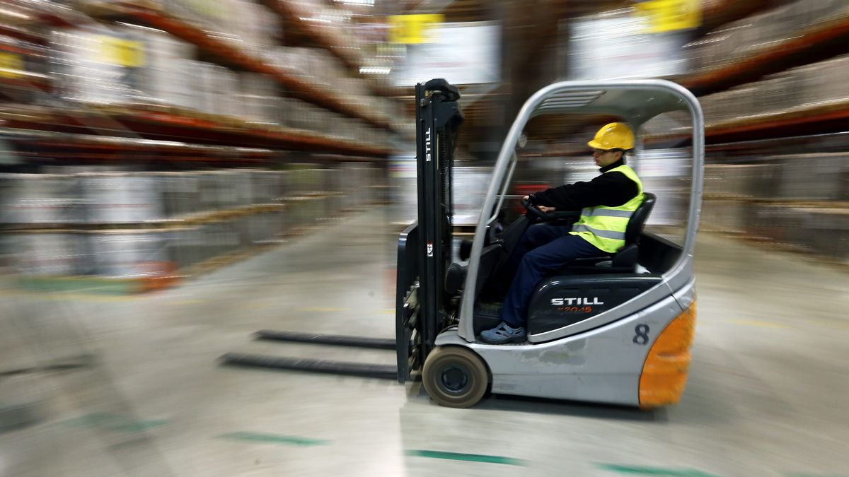 Duże problemy z pozyskaniem odpowiednich pracowników ma m.in. branża magazynowa (zdjęcie ilustracyjne) 