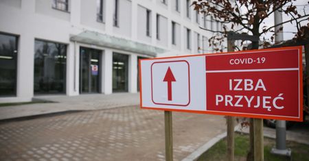 Koronawirus w Polsce. Zaskakujące dane z MZ. Takich liczb nie było dawno