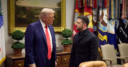 "Dla Zełenskiego jest bardziej niebezpieczny niż Putin". "Economist" pisze o Trumpie