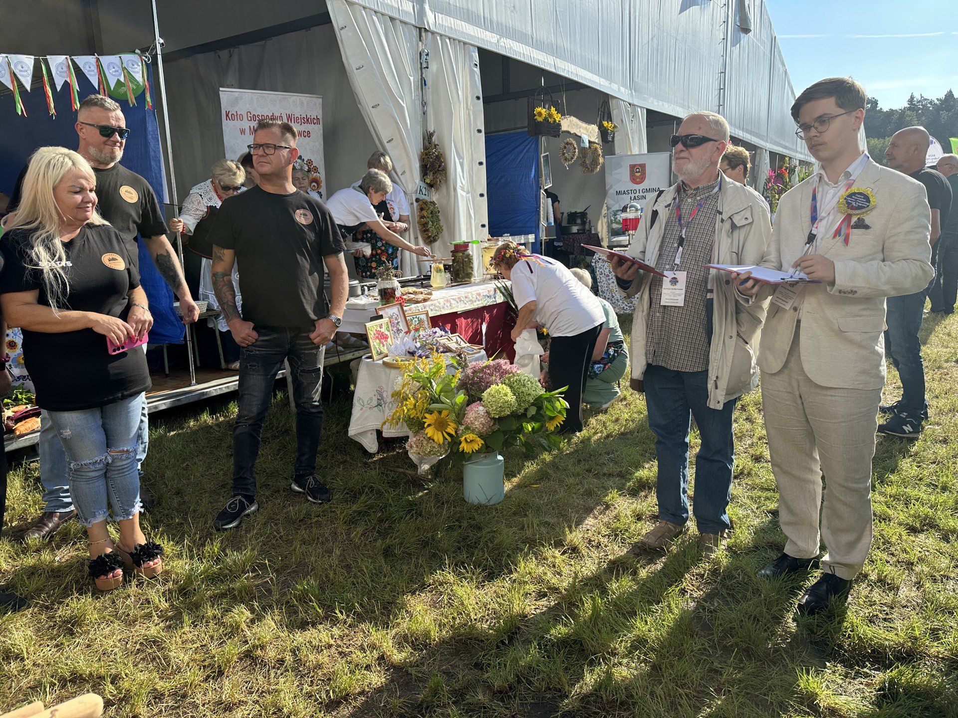 KGW BoroWianki spod Grudziądza i KGW Komysze nagrodzone podczas dożynek wojewódzkich w Myślęcinku
