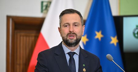 Szef MON spotka się z Nawrockim? "Jestem gotowy"