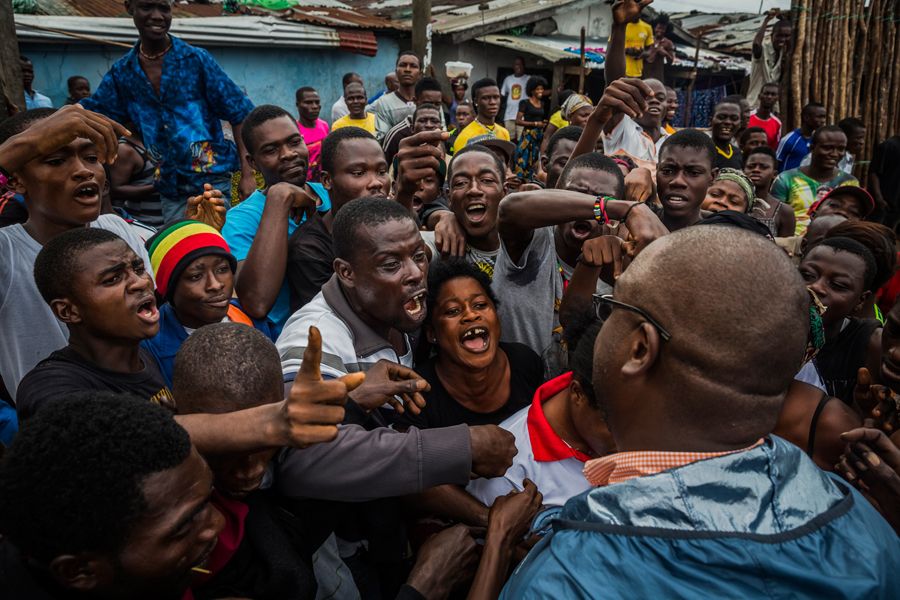 Fotograficzne Pulitzery 2015 za zdjęcia z epidemii eboli i zajść w Ferguson 13