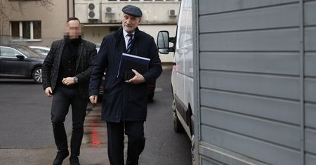 Dlaczego Macierewicz wciąż ma ochronę? MON zabrało głos