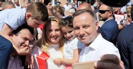 Wybory 2020. Do sieci trafiły wyniki nowego sondażu. Kto jest faworytem?