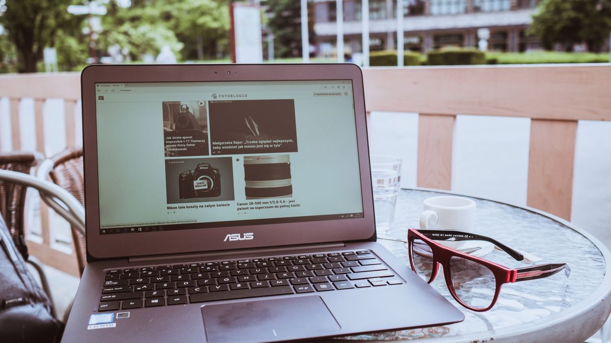 Asus ZenBook UX305 - czy mobilny laptop sprawdzi się jako jedyny komputer dla fotografa? 1