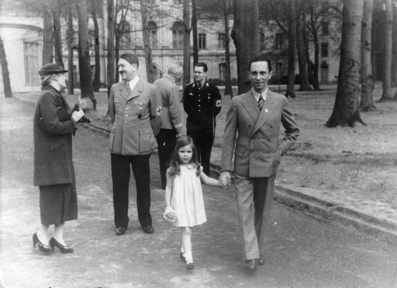 Była ulubienicą Hitlera. Została zabita przez własnych rodziców