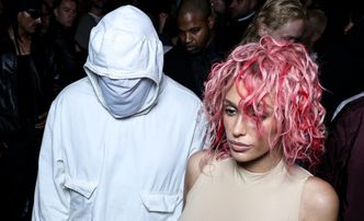 Bianca Censori zamieściła pikantne wideo z Kanye Westem, na którym dotykają się JĘZYKAMI. Przesada?