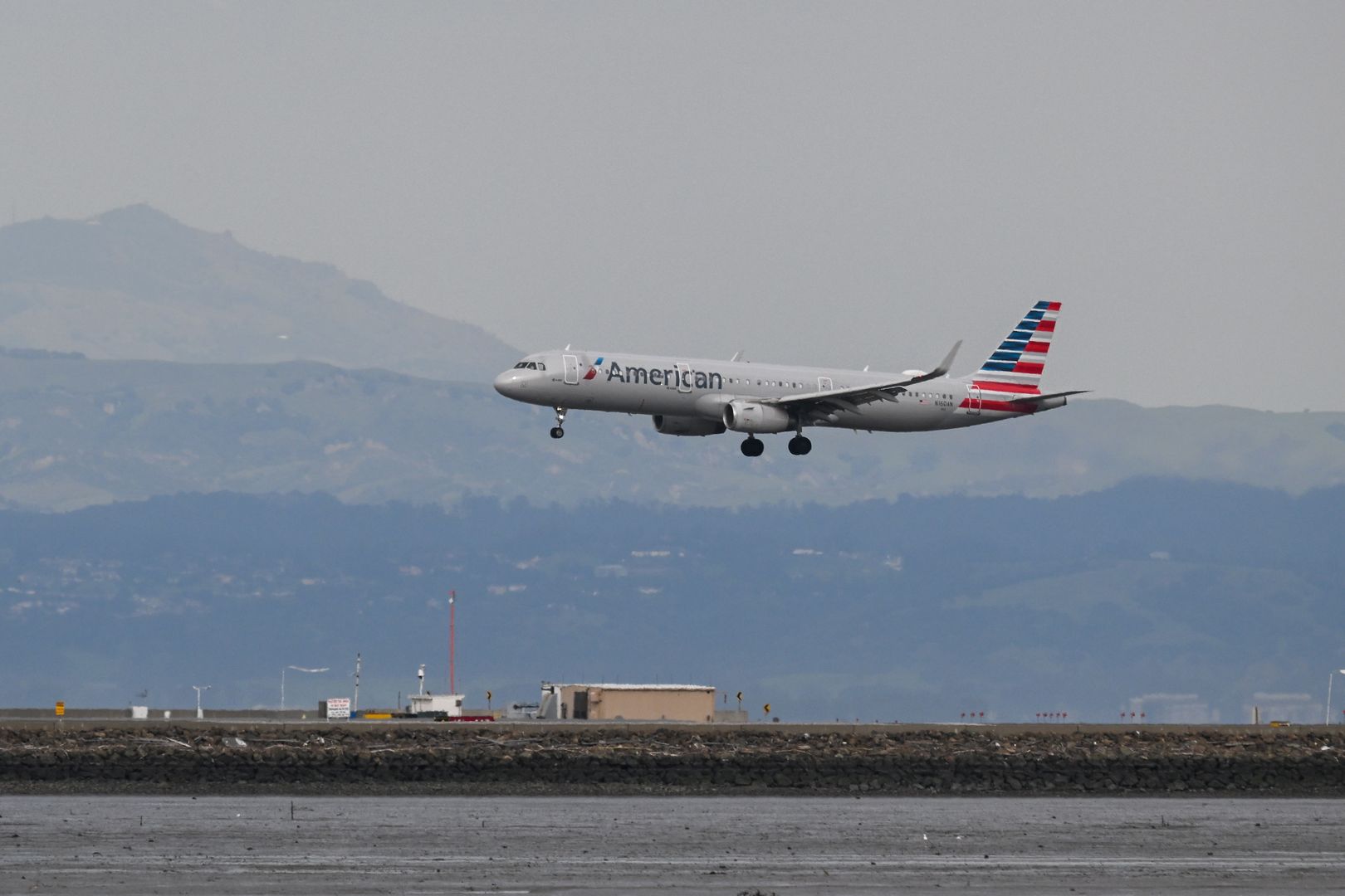 Pracownik American Airlines zginął na pasie startowym międzynarodowego lotniska
