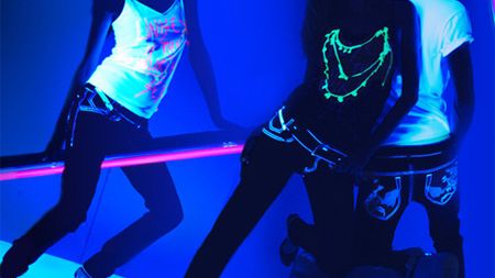 Odjazdowe, fluoroscencyjne ciuchy na imprezę od Diesel’a! 1