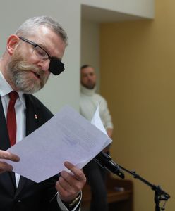 Rozprawa Grzegorza Brauna odwołana. Wiadomo, jaki jest powód