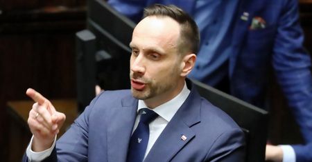 Janusz Kowalski wyrzucony ze studia. Poszło o Donalda Tuska