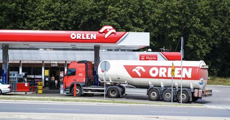 Wojskowe cysterny w akcji. Armia na usługach Orlenu