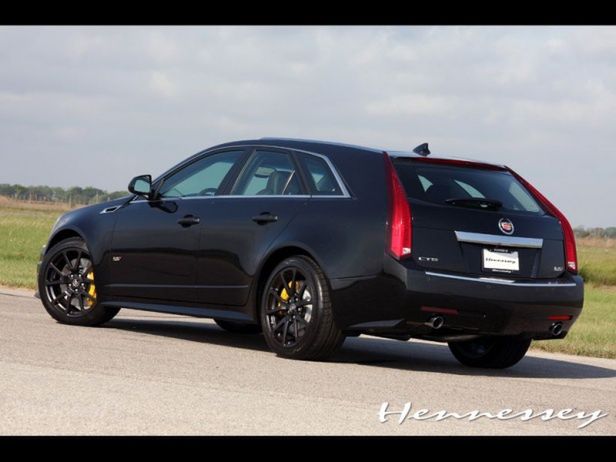 700-konny Caddi kombi – Hennessey CTS-V Sport Wagon V700 Black Diamond Edition (2011)