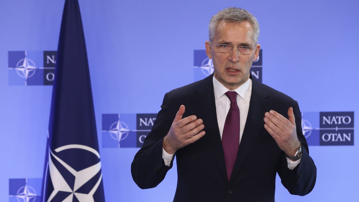 Na zdjęciu Jens Stoltenberg w trakcie konferencji prasowej