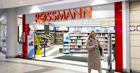 Bez uśmiechu w Rossmannie ani rusz? Niekoniecznie