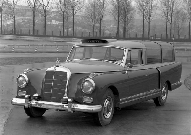 Mercedes-Benz 300 Messwagen (1960)