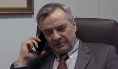 OKO.press dla „Polityki” sparodiowało „Wiadomości” - „wytropiło” w niej patriarchat, postkomunizm i alkohol (wideo)