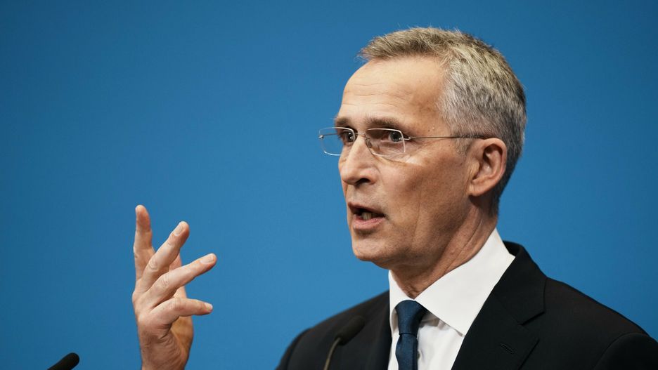 Jens Stoltenberg na nadzwyczajnym szczycie NATO w Brukseli