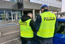 Warszawa. 16 mandatów, podrobione dokumenty i narkotyki. To wynik kontroli przewoźników