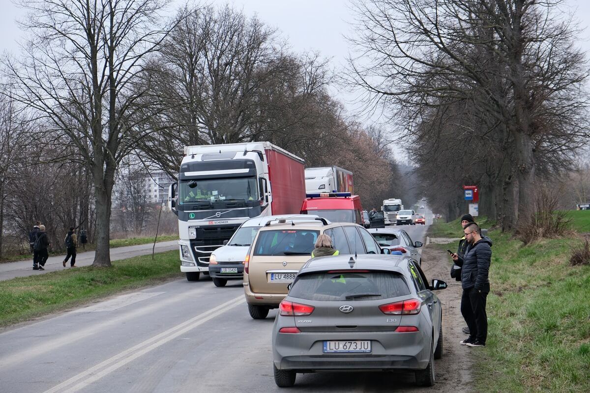 Protest rolników w Lublinie na skrzyżowaniu Zemborzycka - Osmolicka - Żeglarska