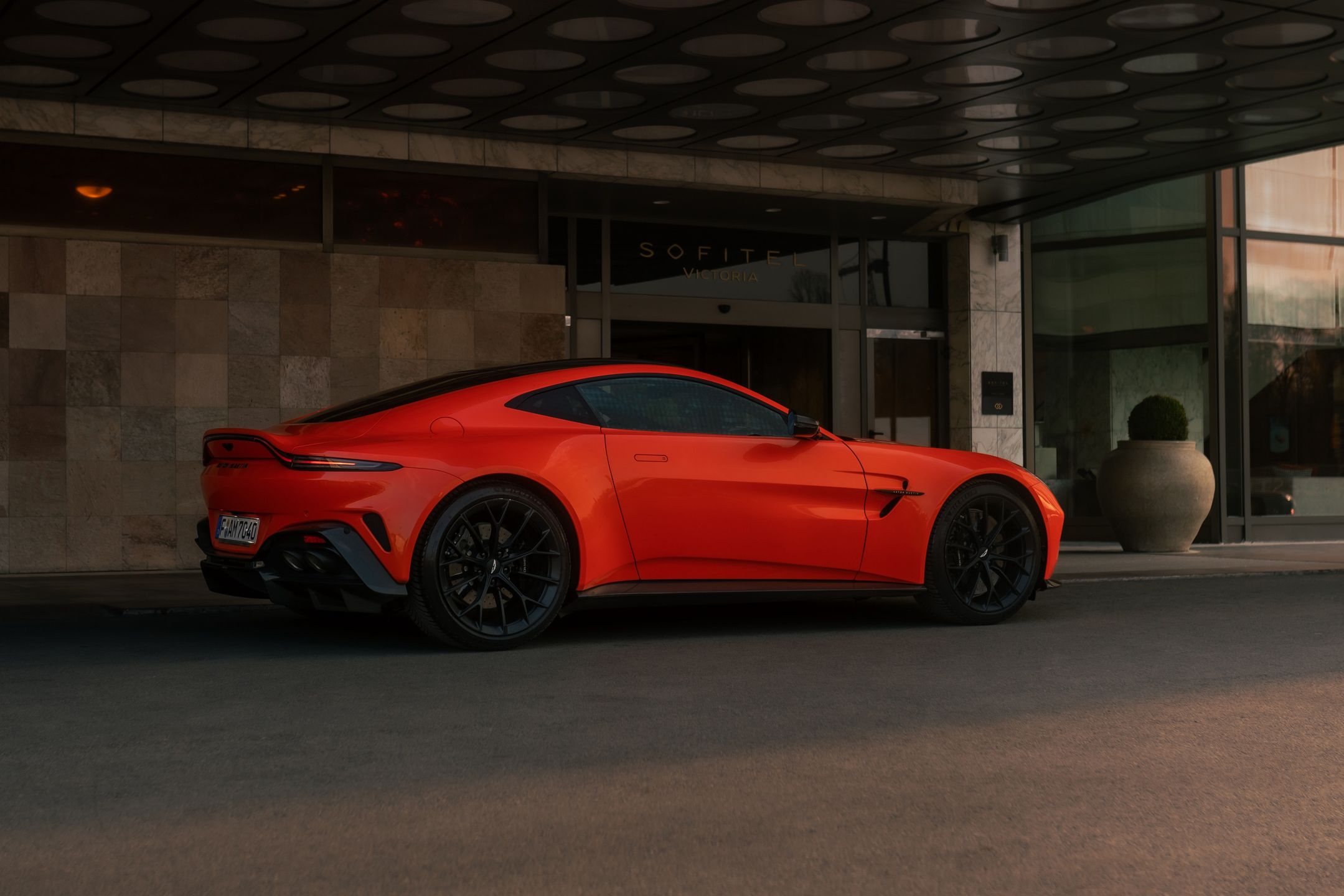 Aston Martin Vantage (2025)