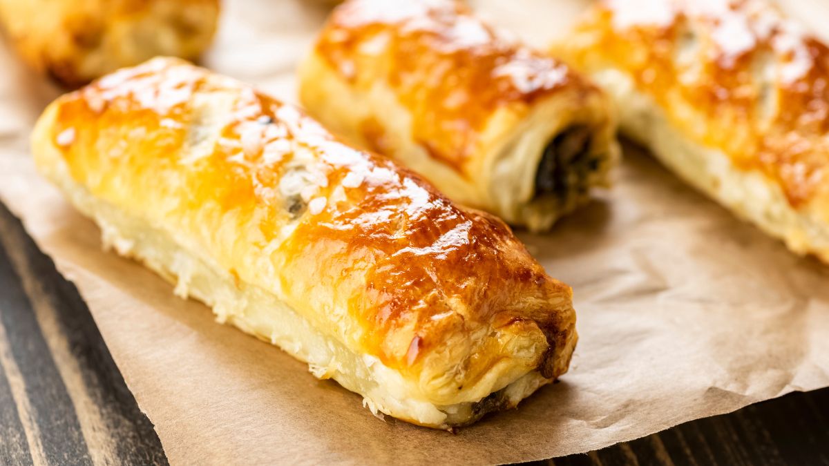 Szybkie paszteciki do barszczu z ciasta francuskiego