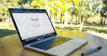 Wizytówka w Google jest darmowa, ale niektóre firmy sugerują, że musisz płacić – bądź czujny