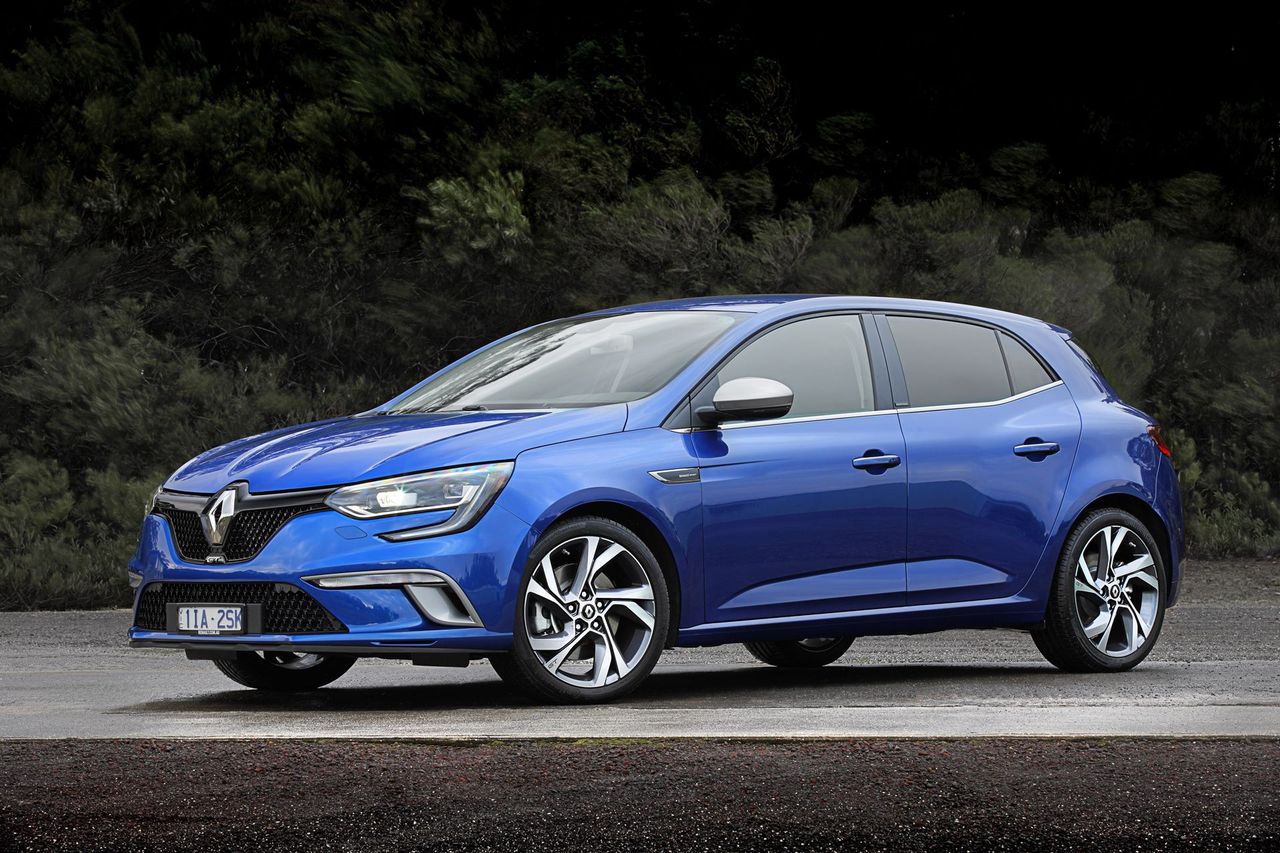 Renault Megane GT to najlepiej wyposażona wersja modelu przed liftingiem. Potem odpowiednikiem był R.S. Line, ale już z nie tak mocnymi silnikami. 