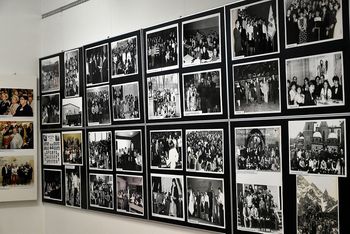 Piłą: Wystawa z okazji 80-lecia I LO cieszy się dużym zainteresowaniem